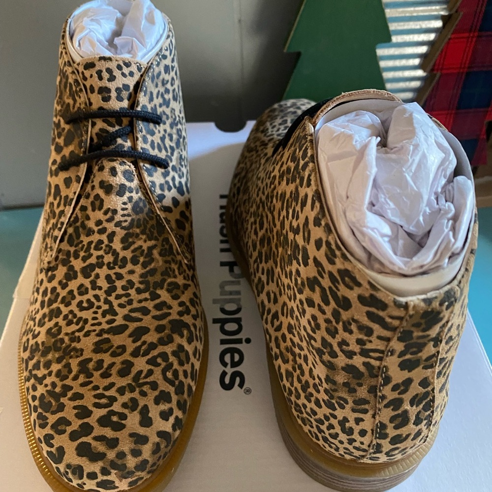 HUSH PUPPIES MOYEN CALF HAIR LEOPARD PRINT CHUKKA BOOTIES SIZE 5.5 and 8.5 USA